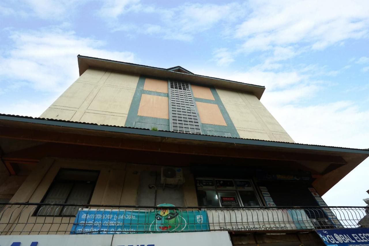 Oyo 15190 Select Residency Hotel โคชิโคด ภายนอก รูปภาพ