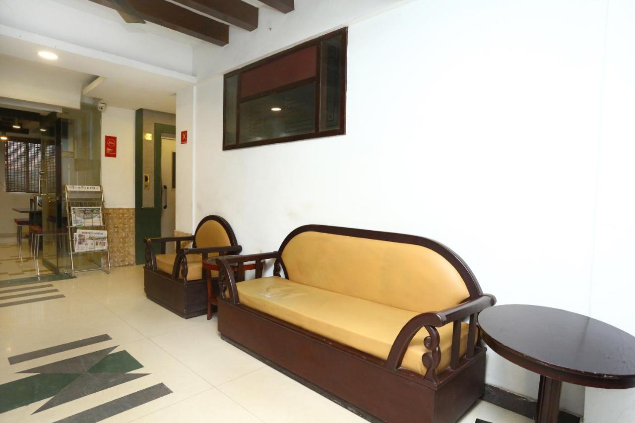 Oyo 15190 Select Residency Hotel โคชิโคด ภายนอก รูปภาพ