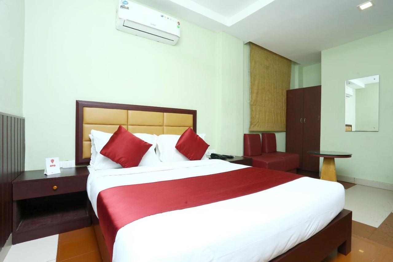 Oyo 15190 Select Residency Hotel โคชิโคด ภายนอก รูปภาพ