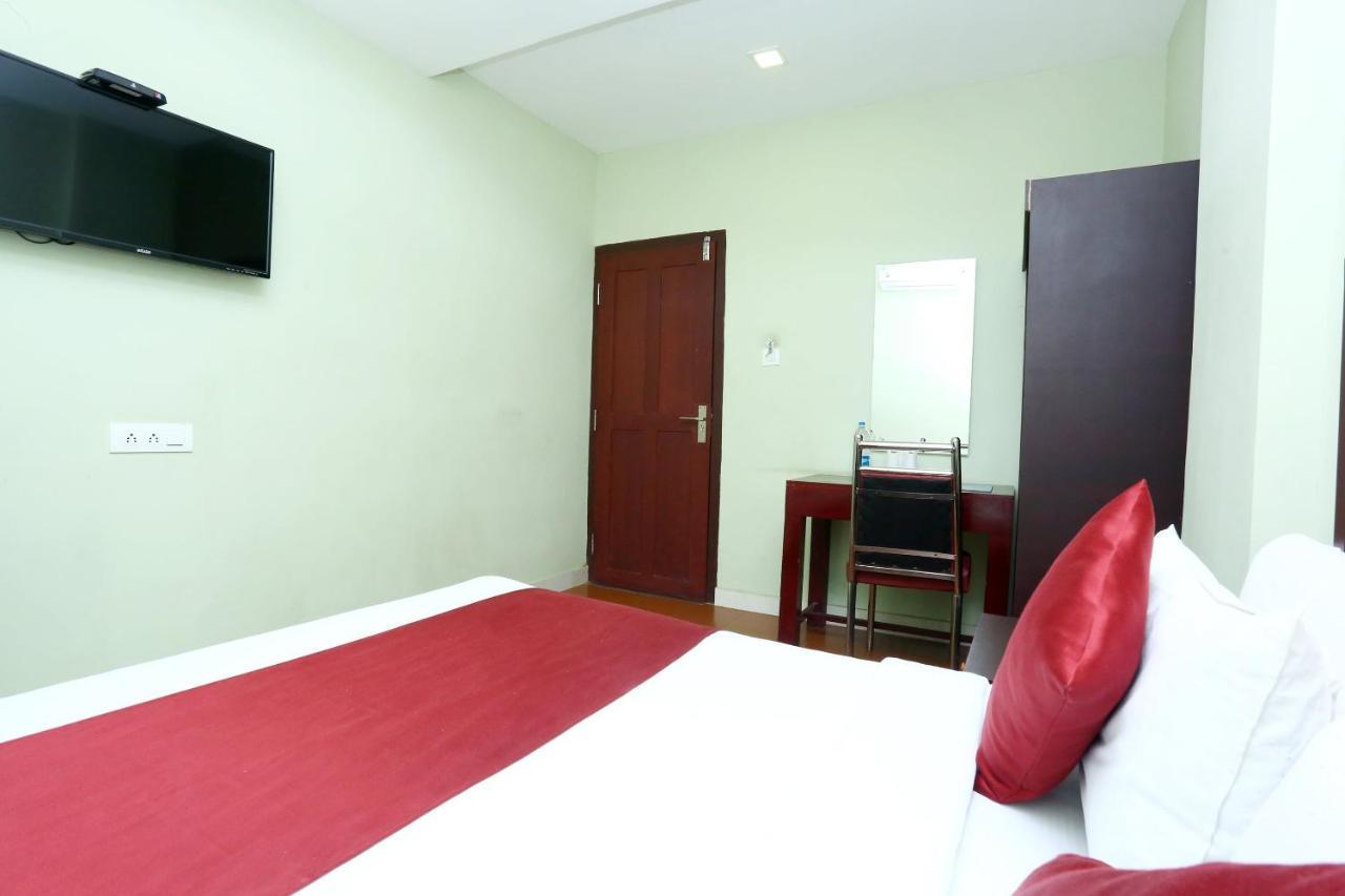 Oyo 15190 Select Residency Hotel โคชิโคด ภายนอก รูปภาพ