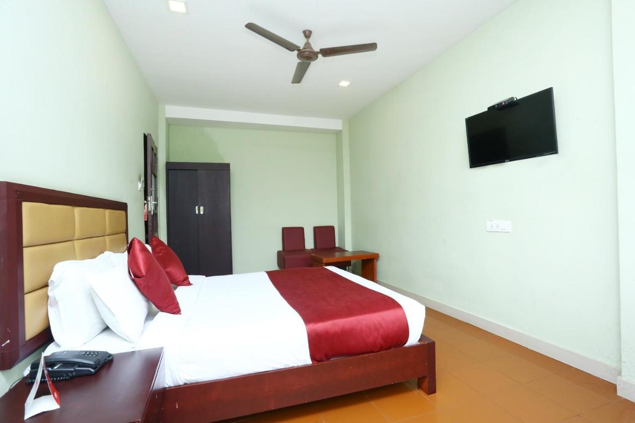 Oyo 15190 Select Residency Hotel โคชิโคด ภายนอก รูปภาพ